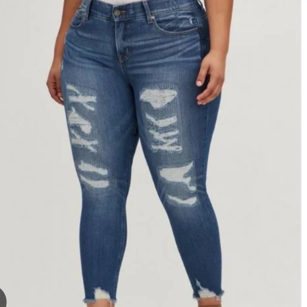 Torrid bombshell skinny